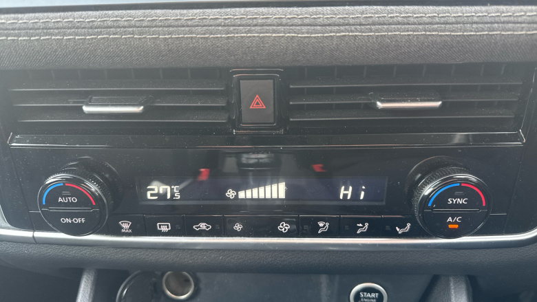 Nissan Qashqai 1.3 DiG-T MH Acenta Premium 5dr Petrol Hatchback